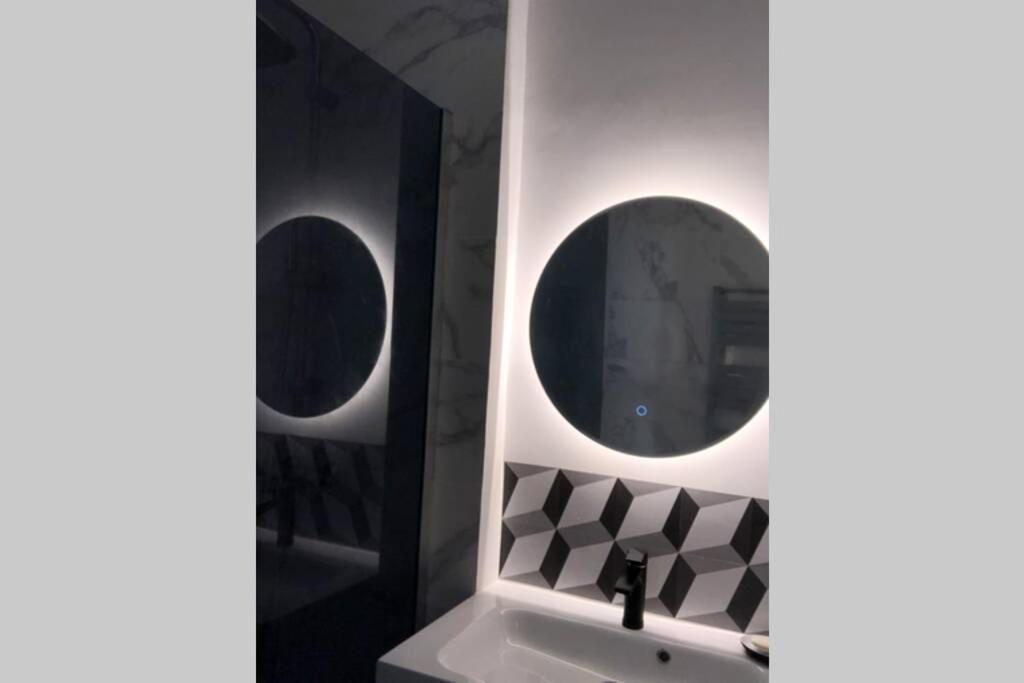 Appartement Magnifique T3 Dans Résidence Au Centre De Toulon